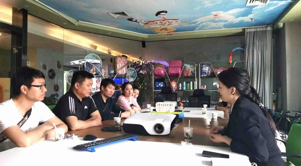 2018-5-24 博久担保网论坛师生应邀赴郑州约克动漫公司参观学习.jpg